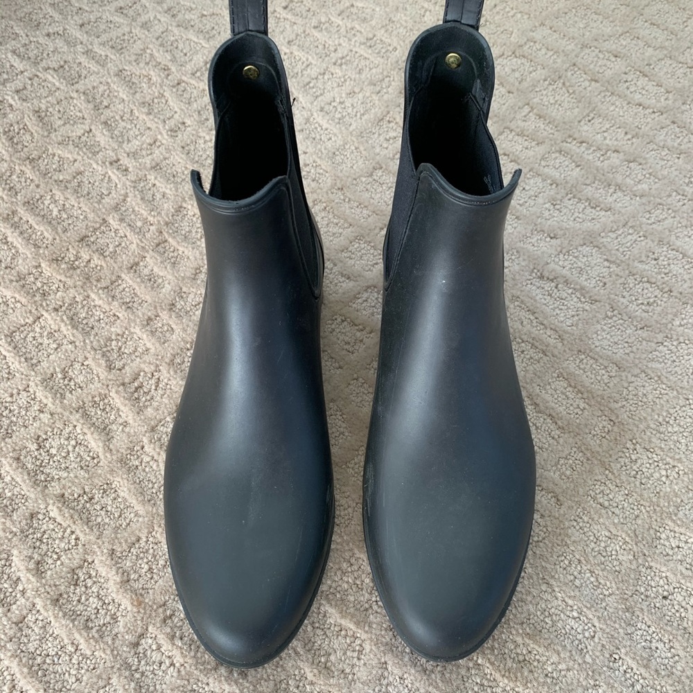 Rain boots